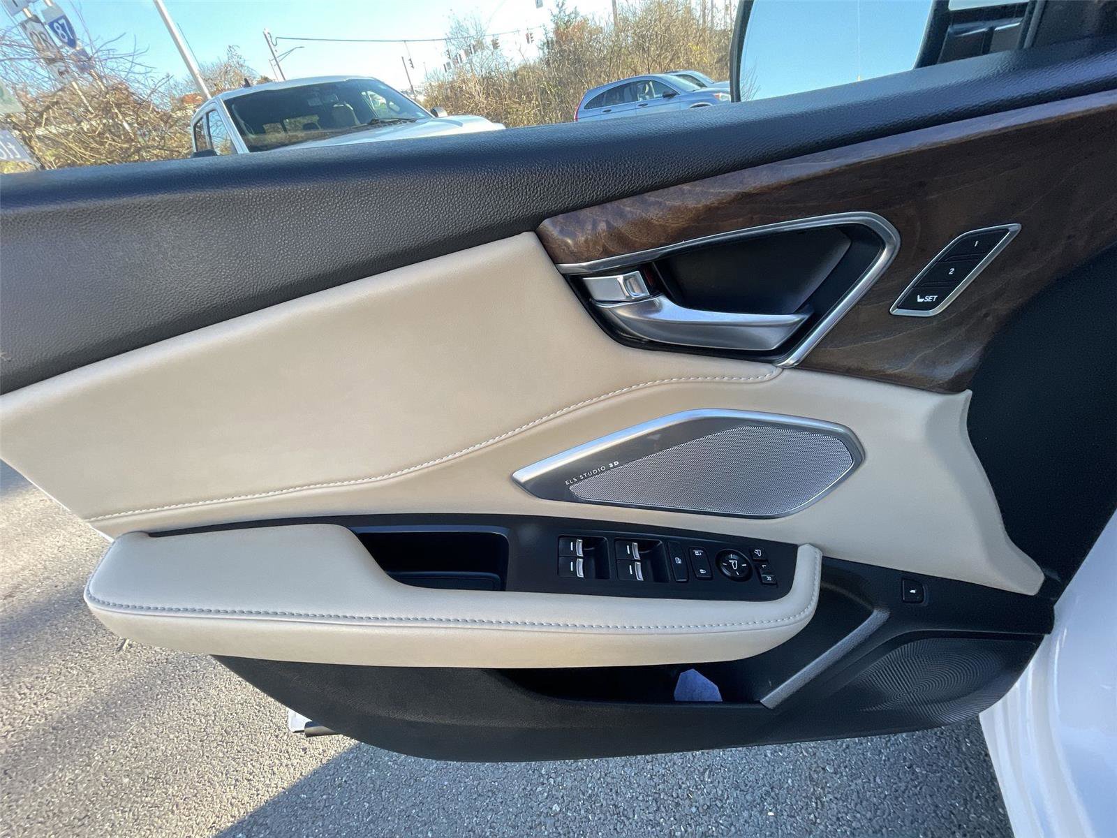 Used 2023 Acura RDX AWD w/ Advance Package image 12