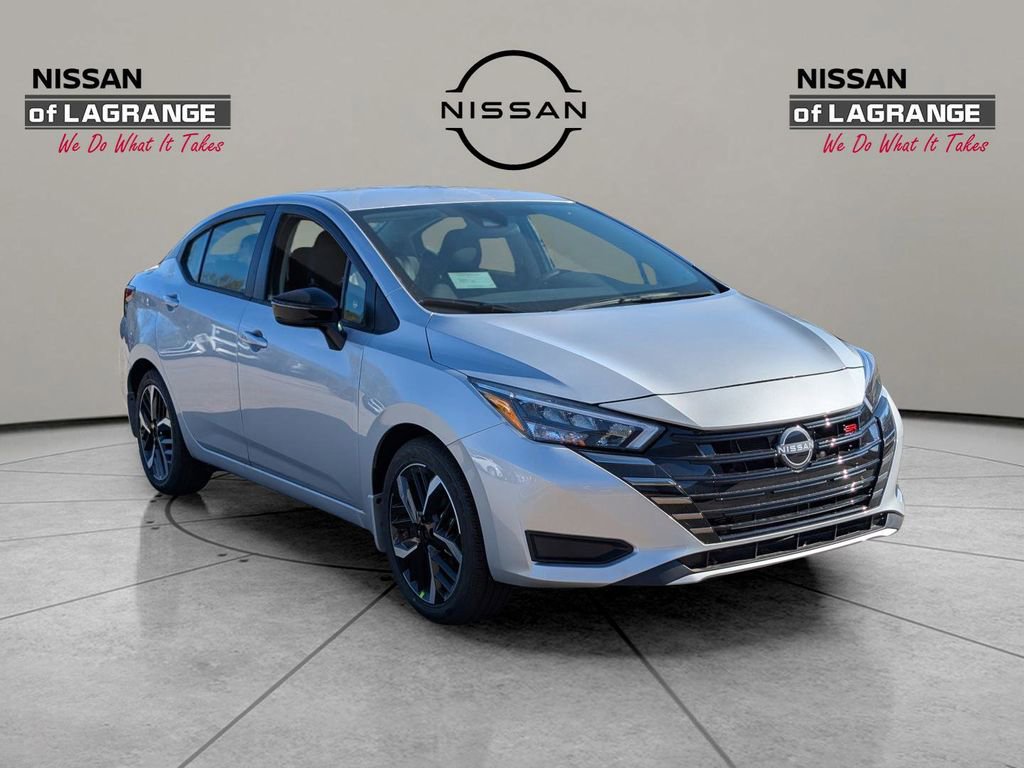 New 2025 Nissan Versa SR w/ Trunk Package image 3