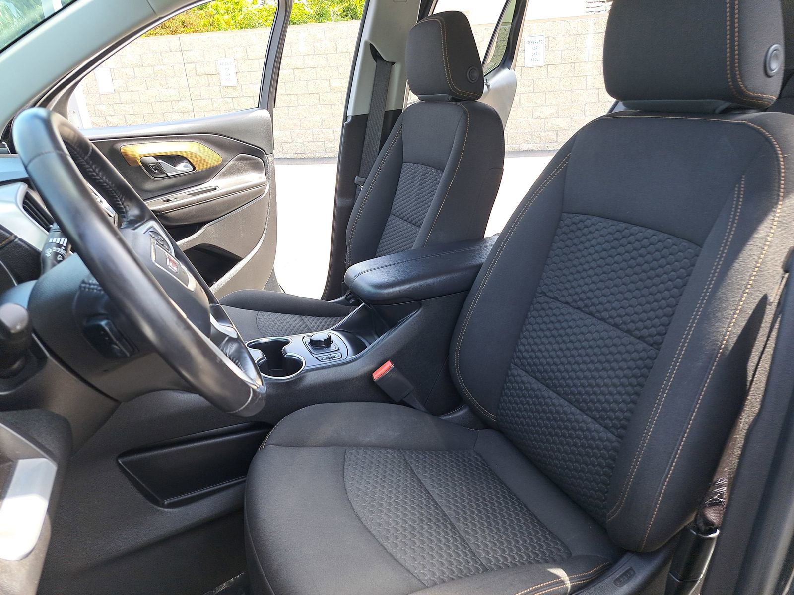 Used 2018 GMC Terrain SLE w/ Driver Convenience Package FWD image 14