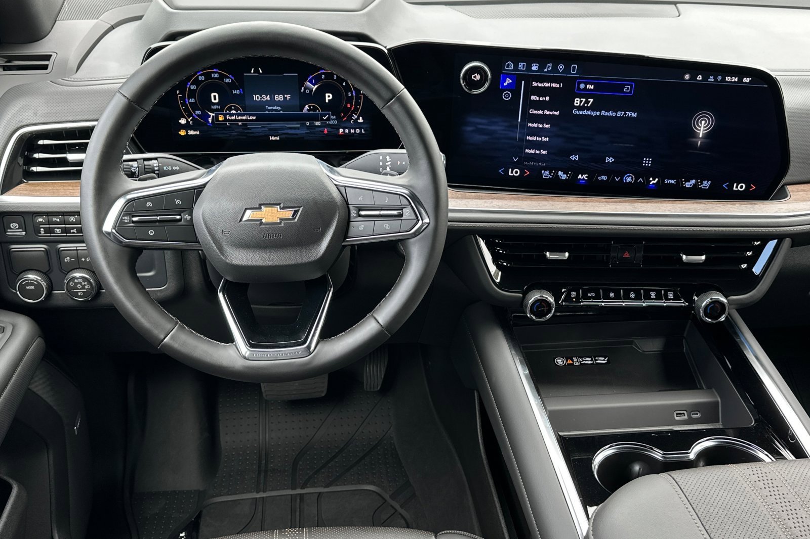 New 2026 Chevrolet Suburban High Country w/ LPO, Illumination Package image 14