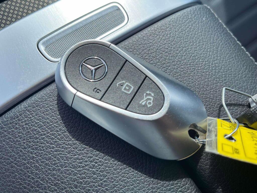 Certified 2024 Mercedes-Benz GLC 300 4MATIC image 4