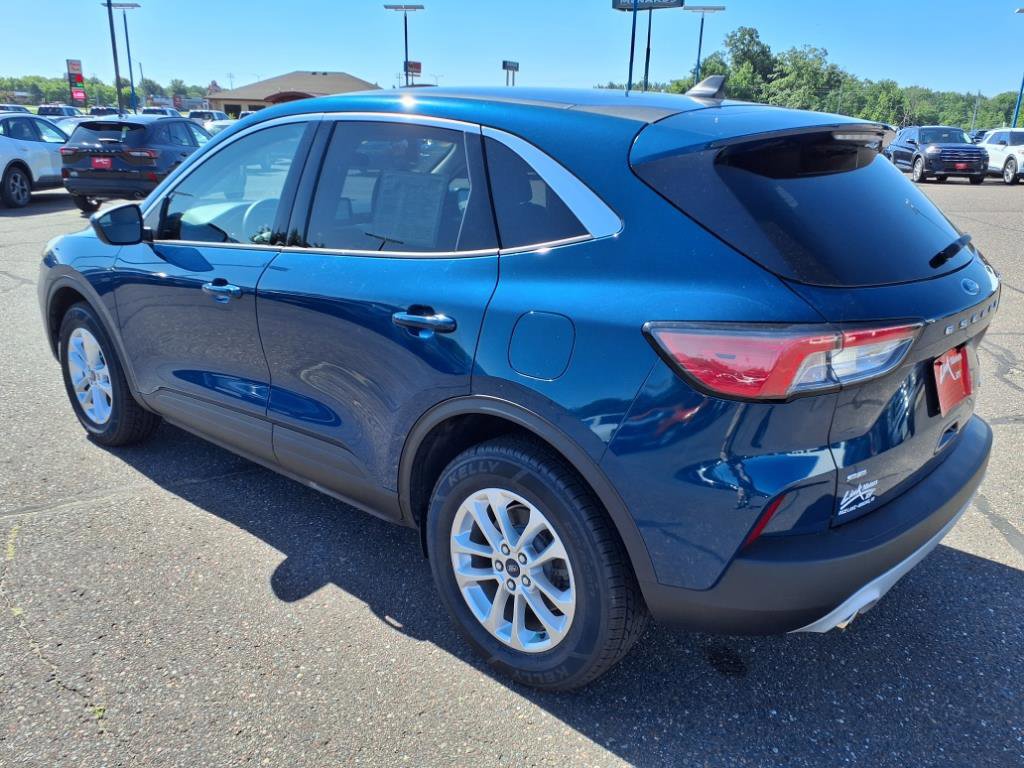 Certified 2020 Ford Escape SE image 3