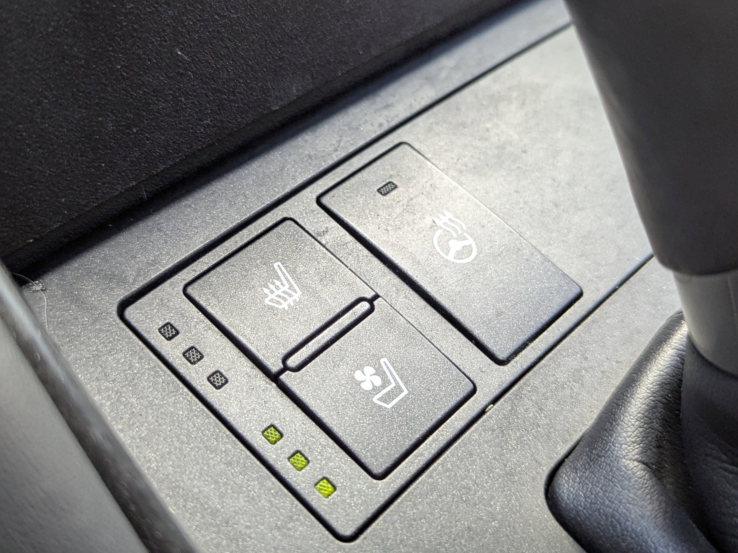 Used 2023 Lexus IS 300 w/ Comfort Package image 27