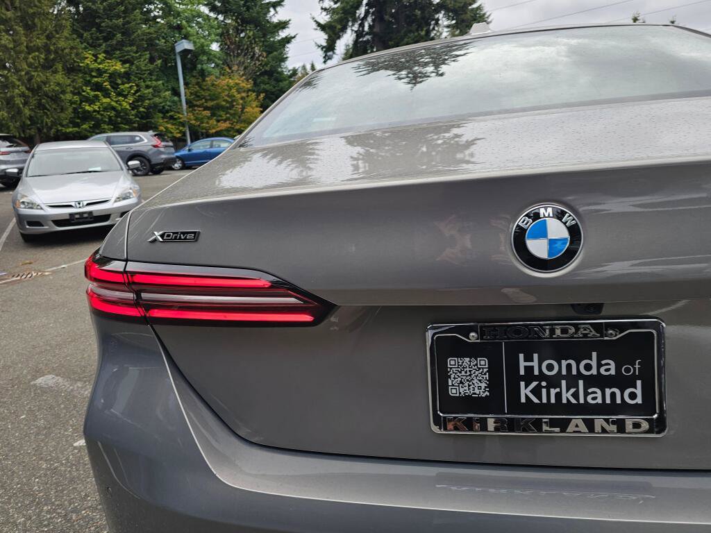 Used 2026 BMW 530i xDrive AWD/4WD image 16