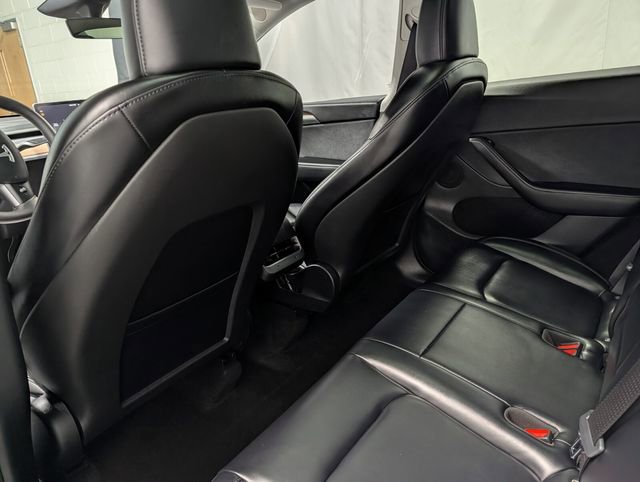 Used 2025 Tesla Model Y Long Range image 13