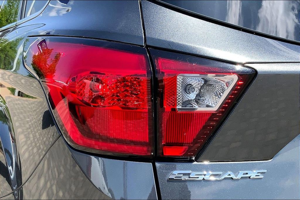Used 2019 Ford Escape SE image 23