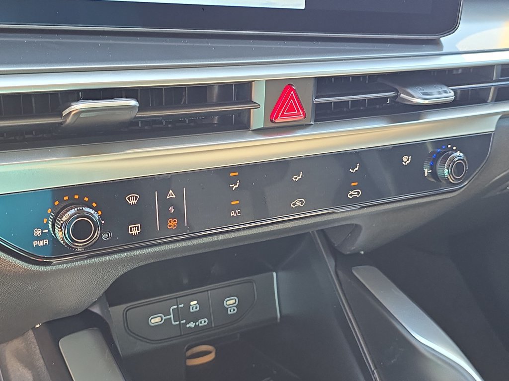 New 2026 Kia Sorento LX FWD image 26