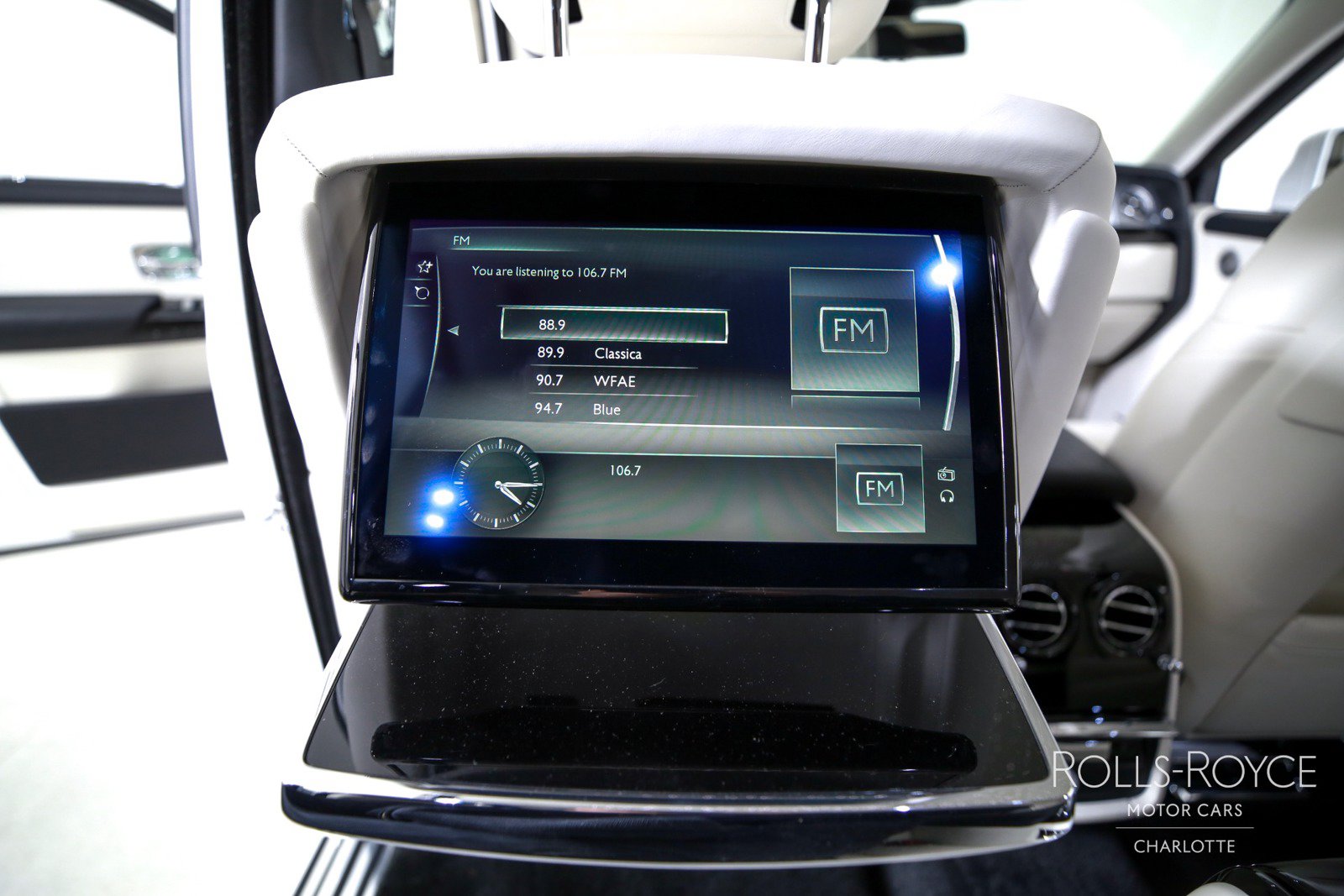 Certified 2024 Rolls-Royce Phantom Sedan RWD image 21
