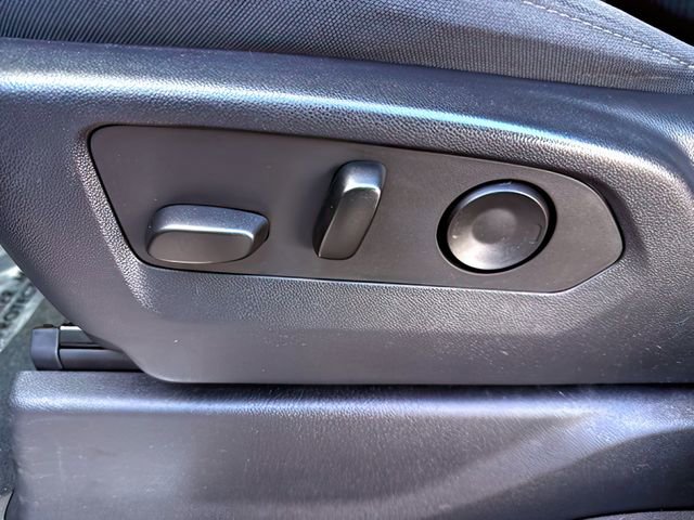 Used 2023 Chevrolet Silverado 1500 LT image 16