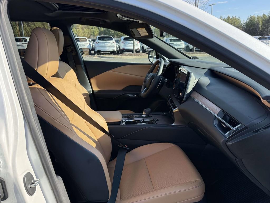 Used 2023 Lexus RX 350 Premium image 17