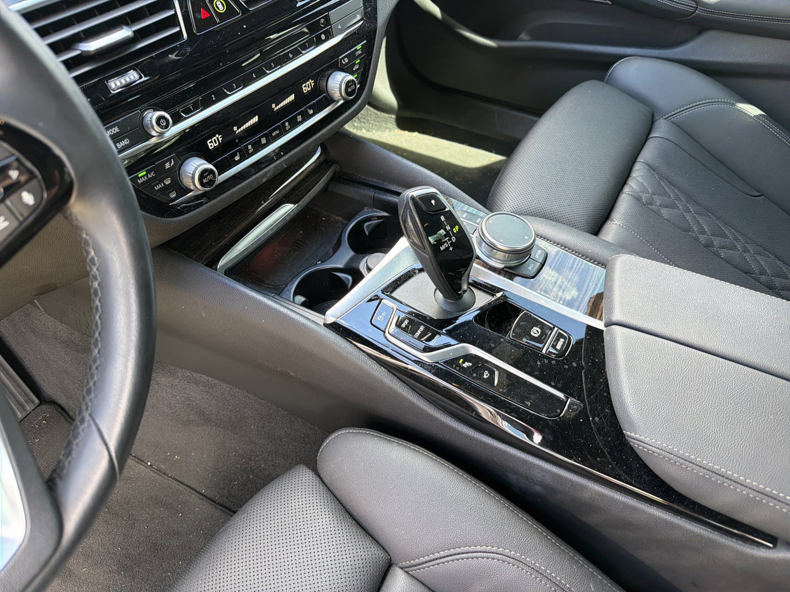 Used 2021 BMW 530i w/ Premium Package RWD image 22