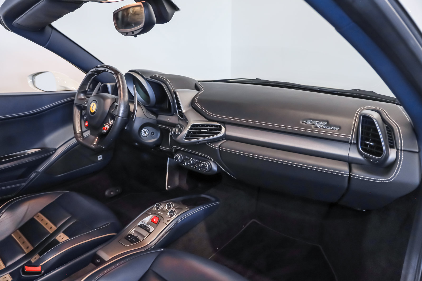Used 2015 Ferrari 458 Spider RWD image 38