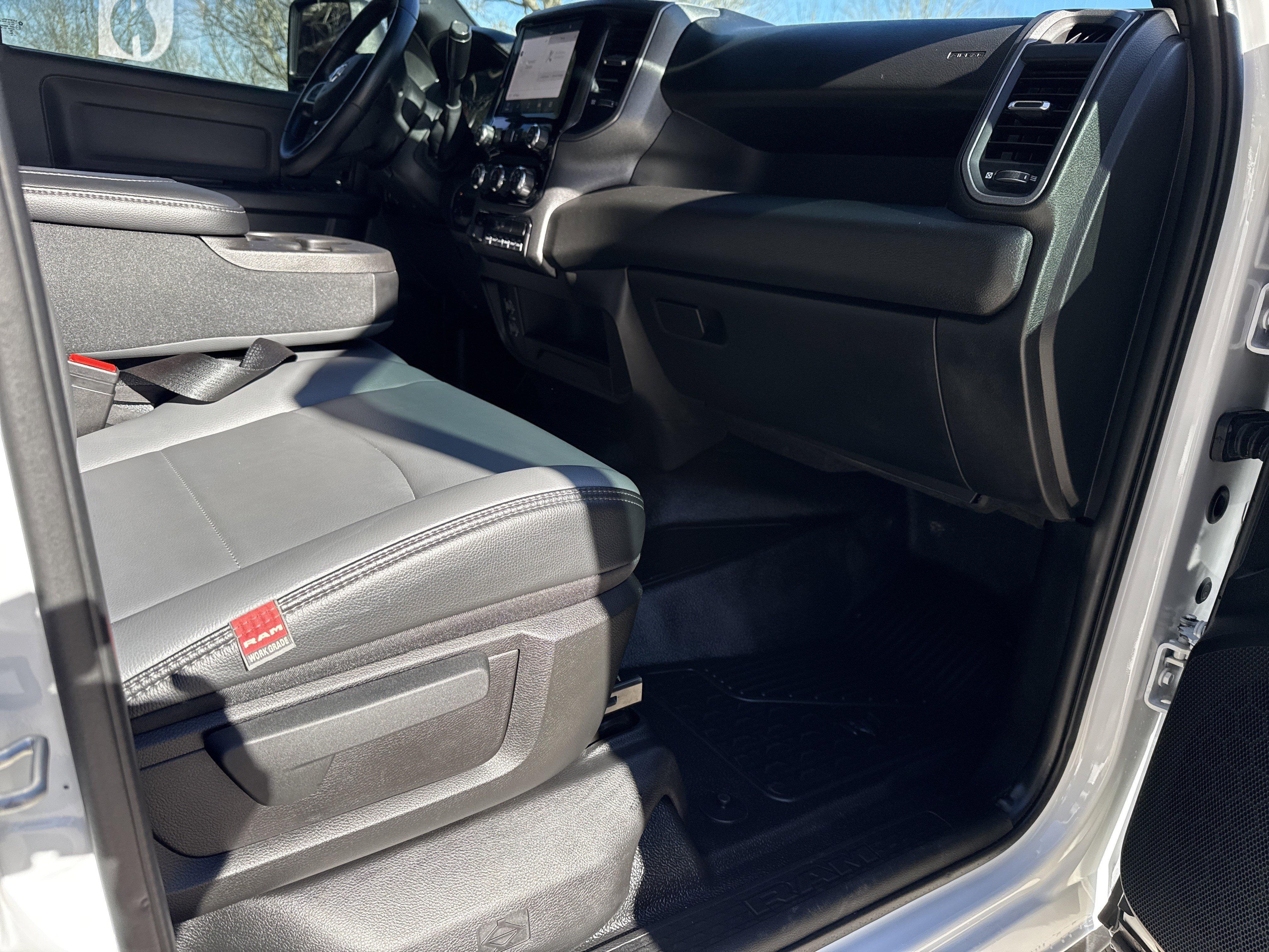 Used 2025 RAM 3500 Tradesman w/ Chrome Appearance Group image 16