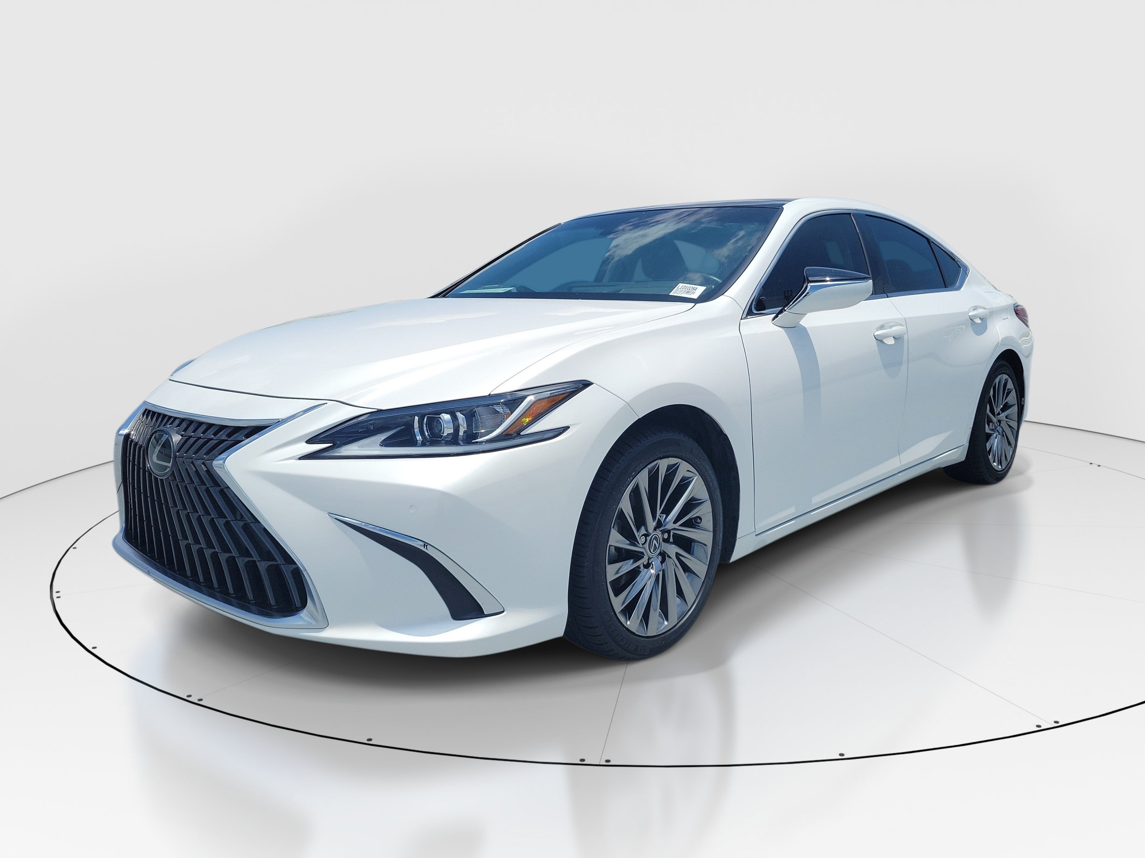 Certified 2024 Lexus ES 350 w/ Technology Package FWD image 3
