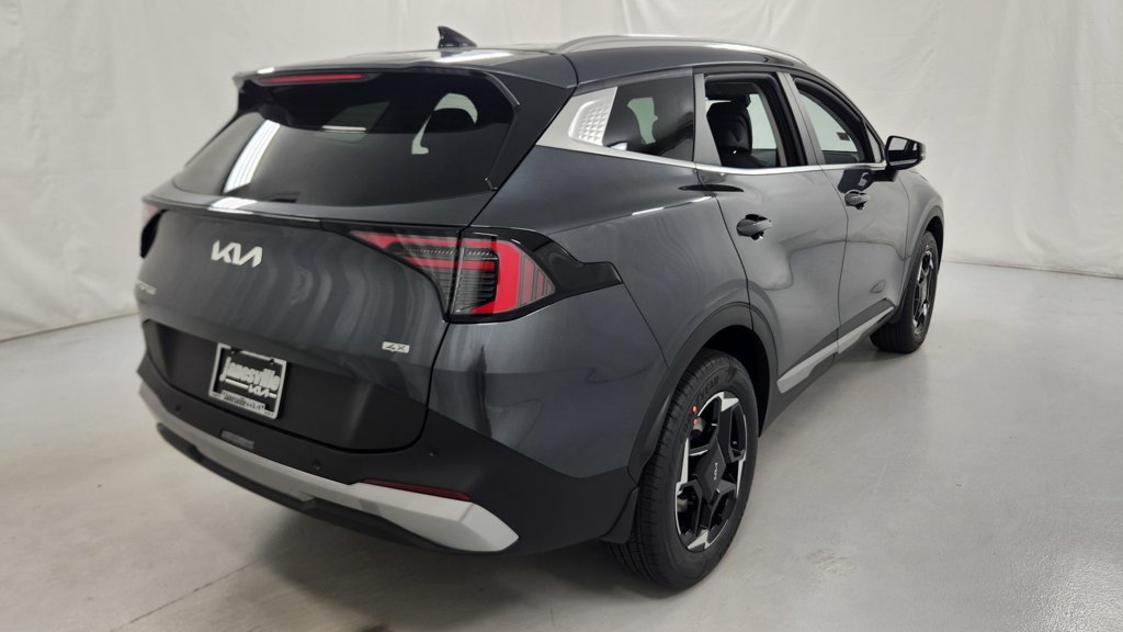 New 2026 Kia Sportage EX AWD/4WD image 3