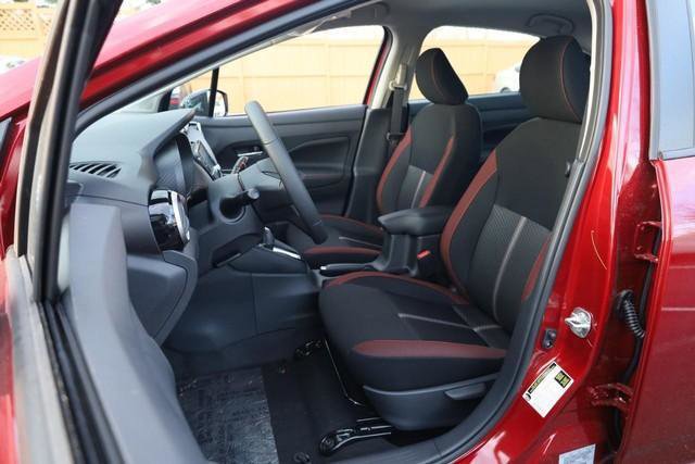 New 2025 Nissan Versa SR w/ Trunk Package image 8