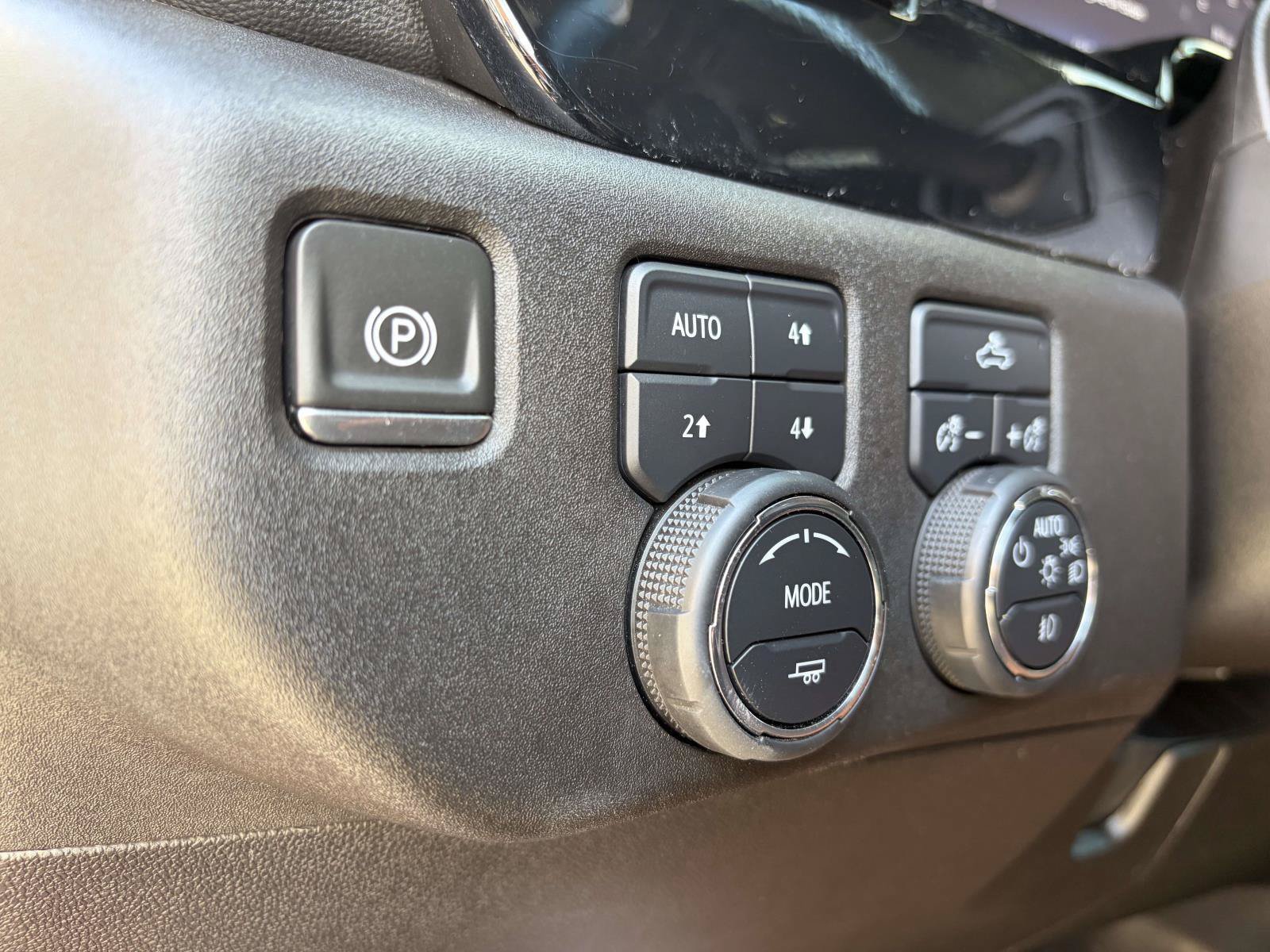 Used 2024 Chevrolet Silverado 1500 RST w/ Convenience Package II AWD/4WD image 17