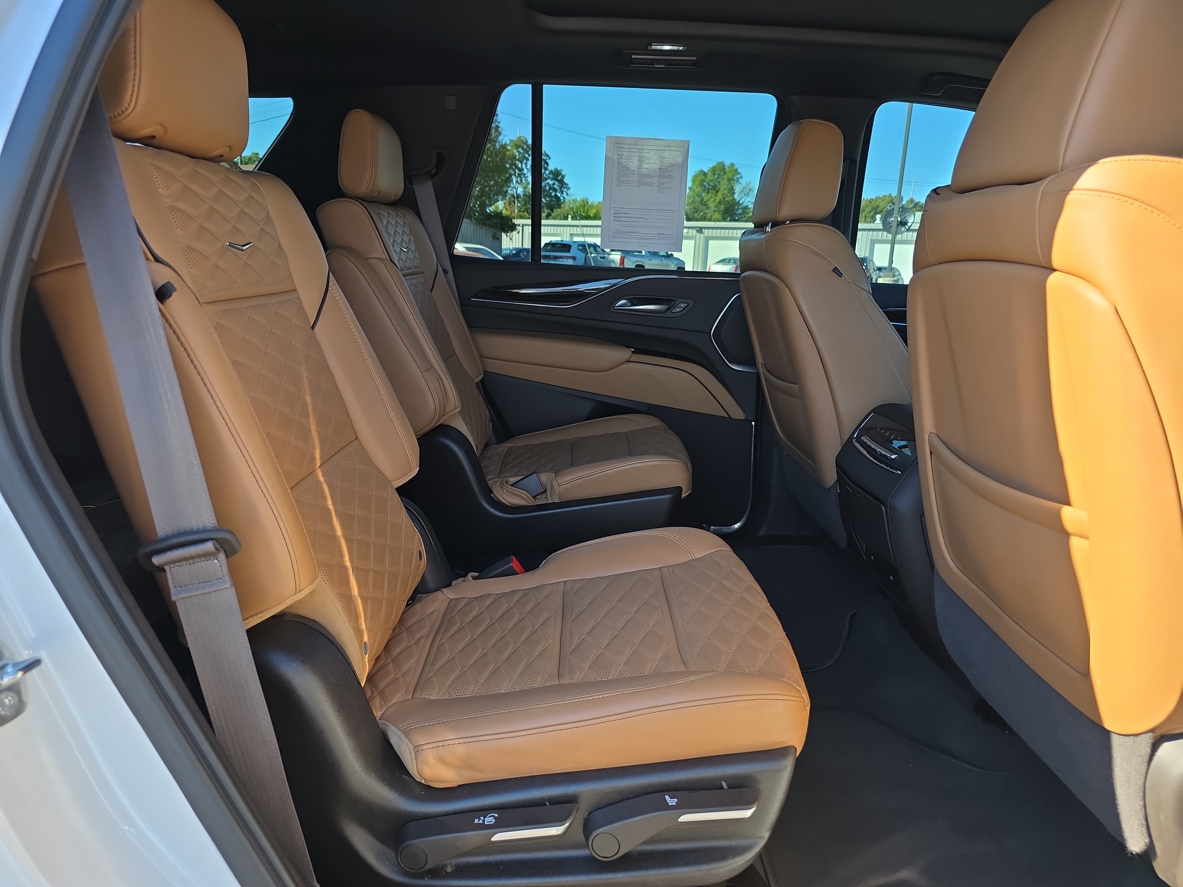 Used 2023 Cadillac Escalade Sport w/ LPO, ONYX Package AWD/4WD image 16