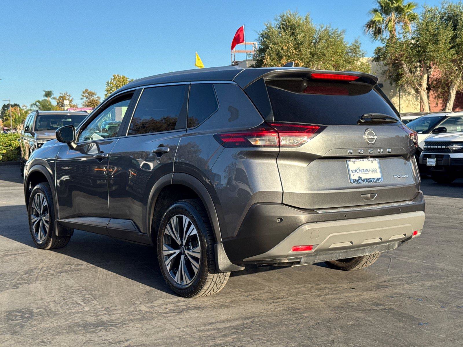 Used 2023 Nissan Rogue SV w/ SV Premium B Package AWD/4WD image 11