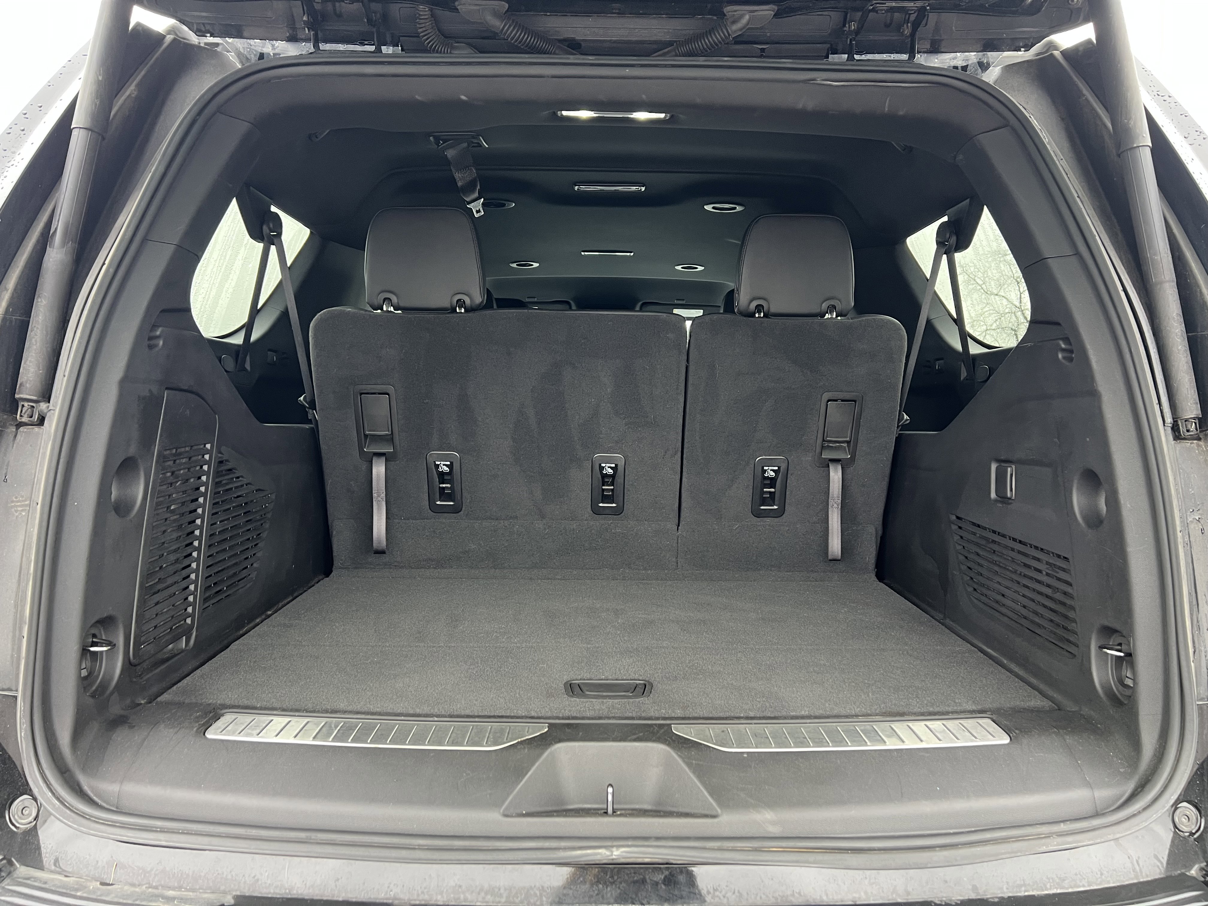 Certified 2023 Chevrolet Suburban RST image 10