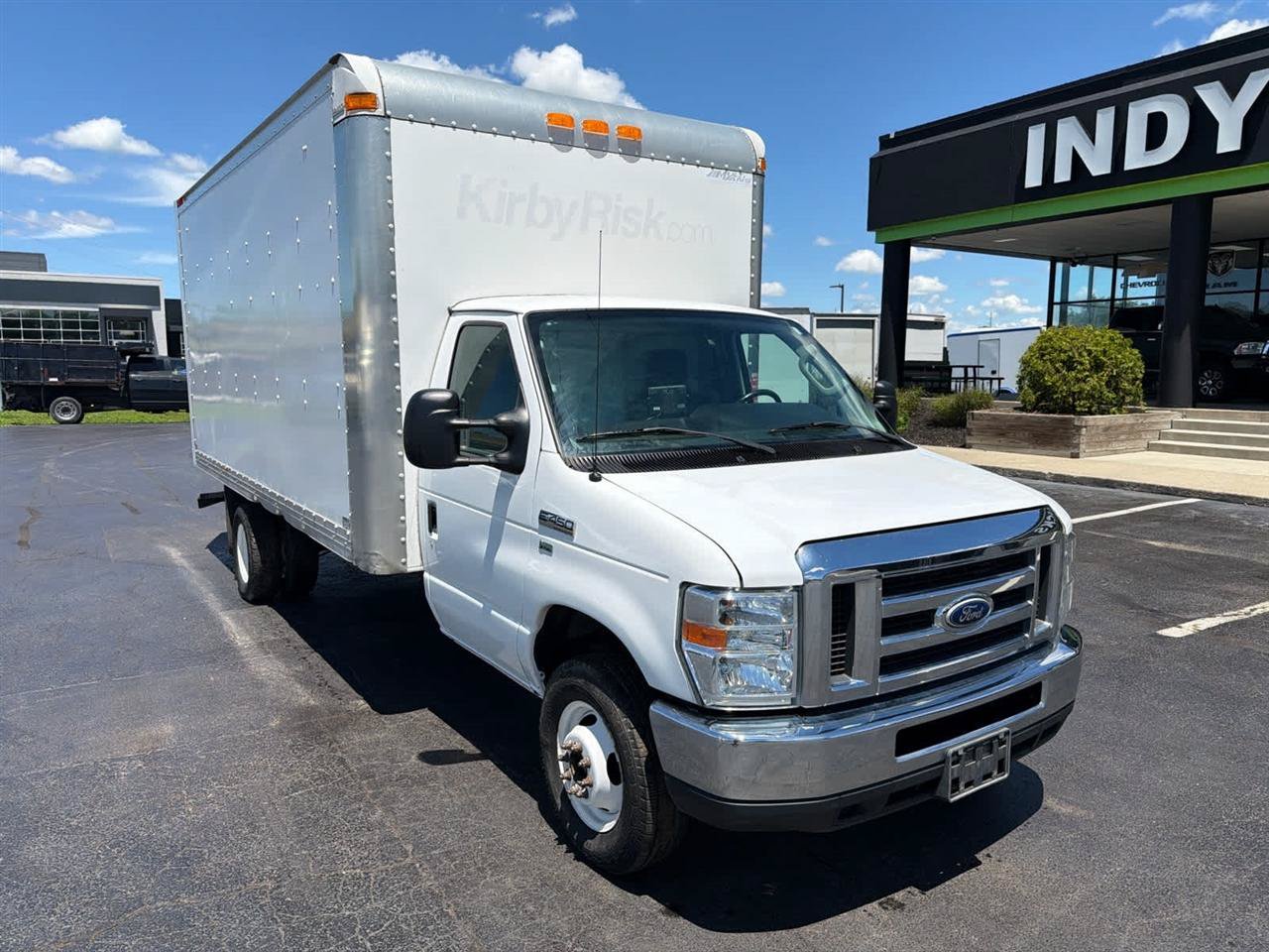 Used 2016 Ford E-450 and Econoline 450 Super Duty w/ Exterior Upgrade Package RWD image 2