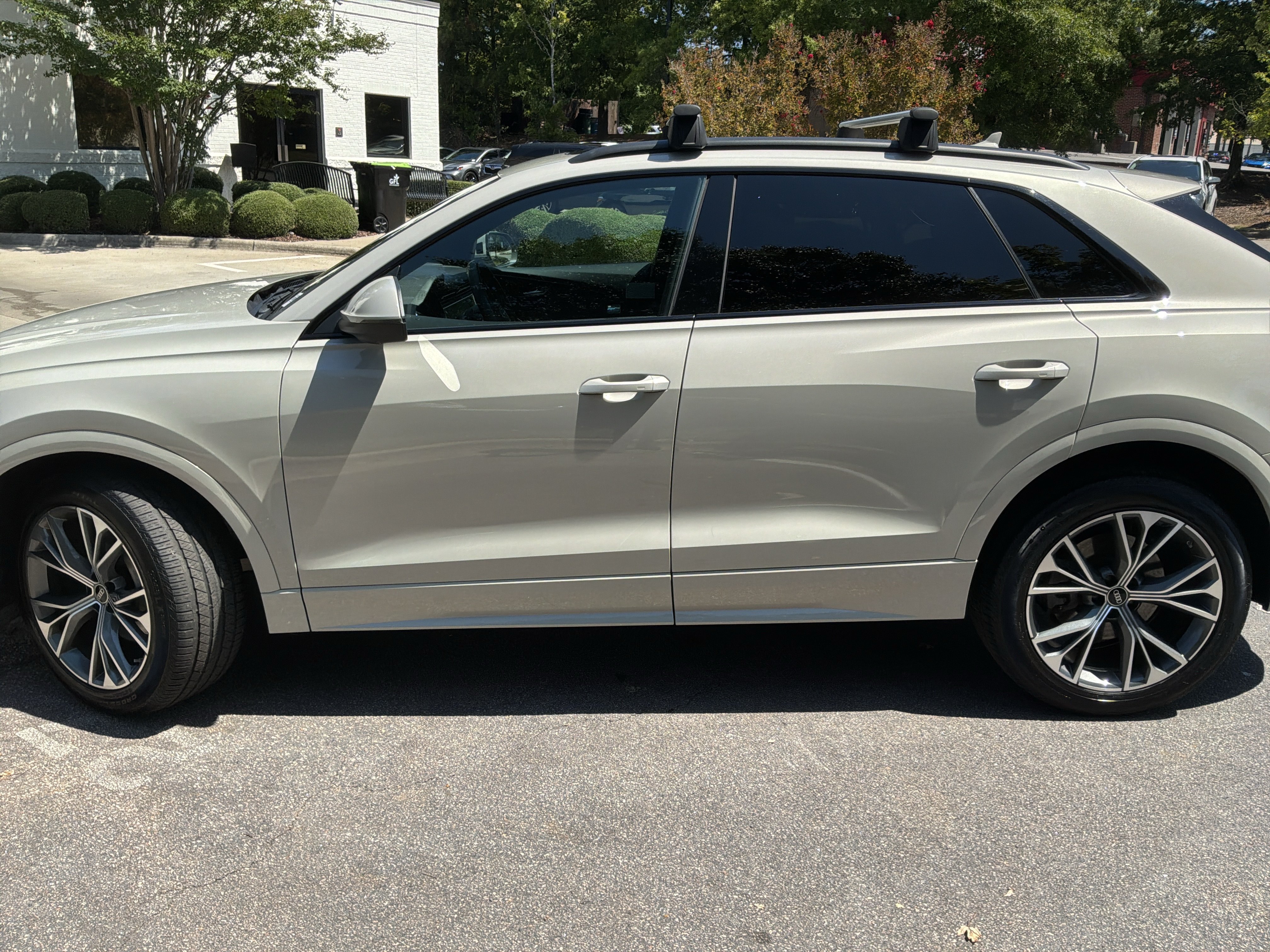 Used 2022 Audi Q8 Premium AWD/4WD image 7