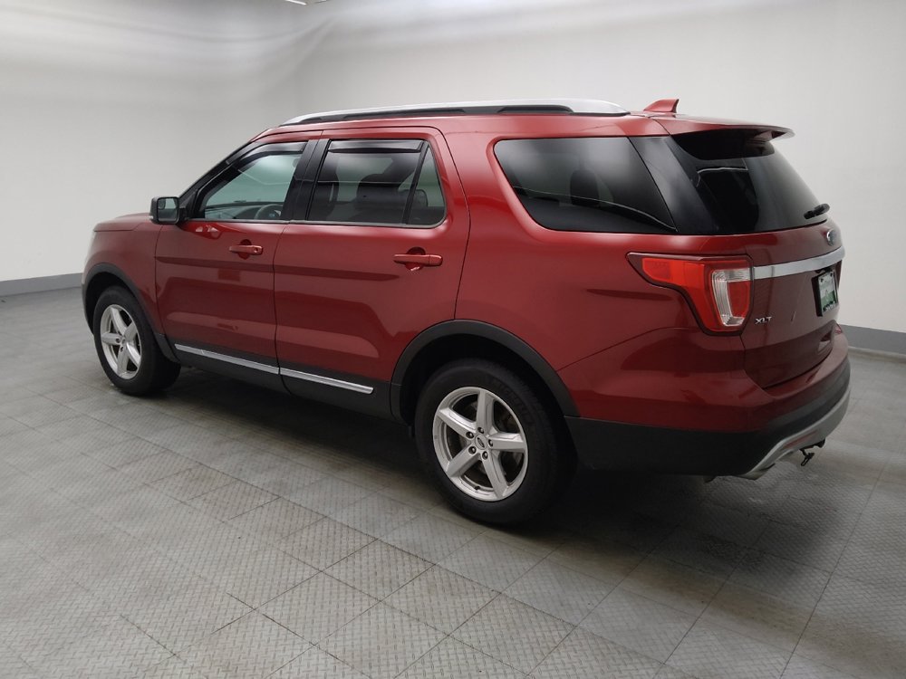 Used 2017 Ford Explorer XLT AWD/4WD image 3
