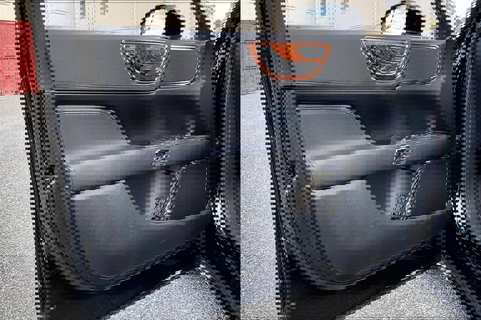 Used 2017 Lincoln Continental Premiere image 23