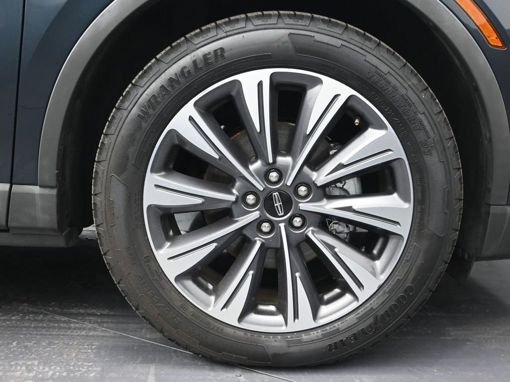 Used 2021 Lincoln Corsair Reserve FWD image 9