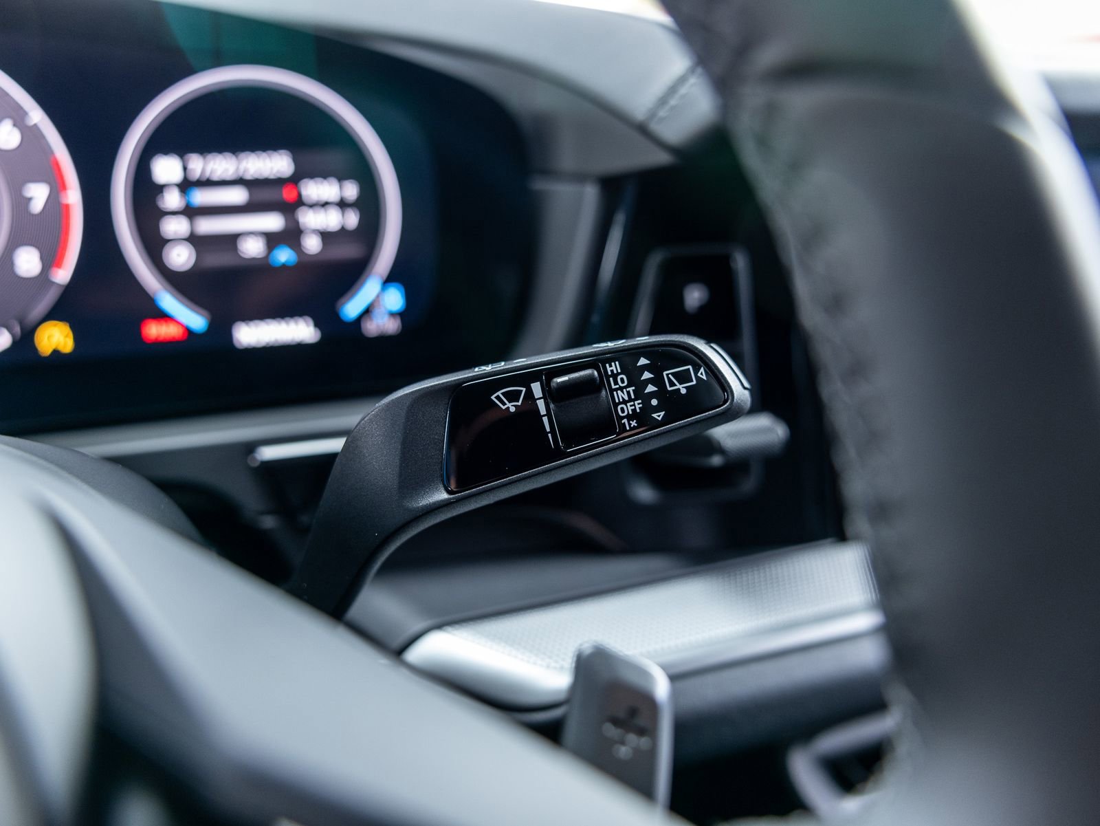 Certified 2025 Porsche Cayenne image 44