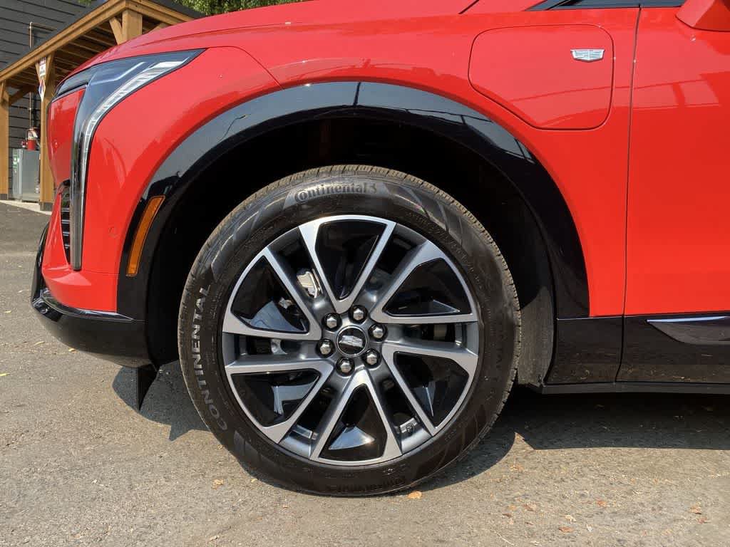 Certified 2025 Cadillac Optiq Sport 2 AWD/4WD image 12