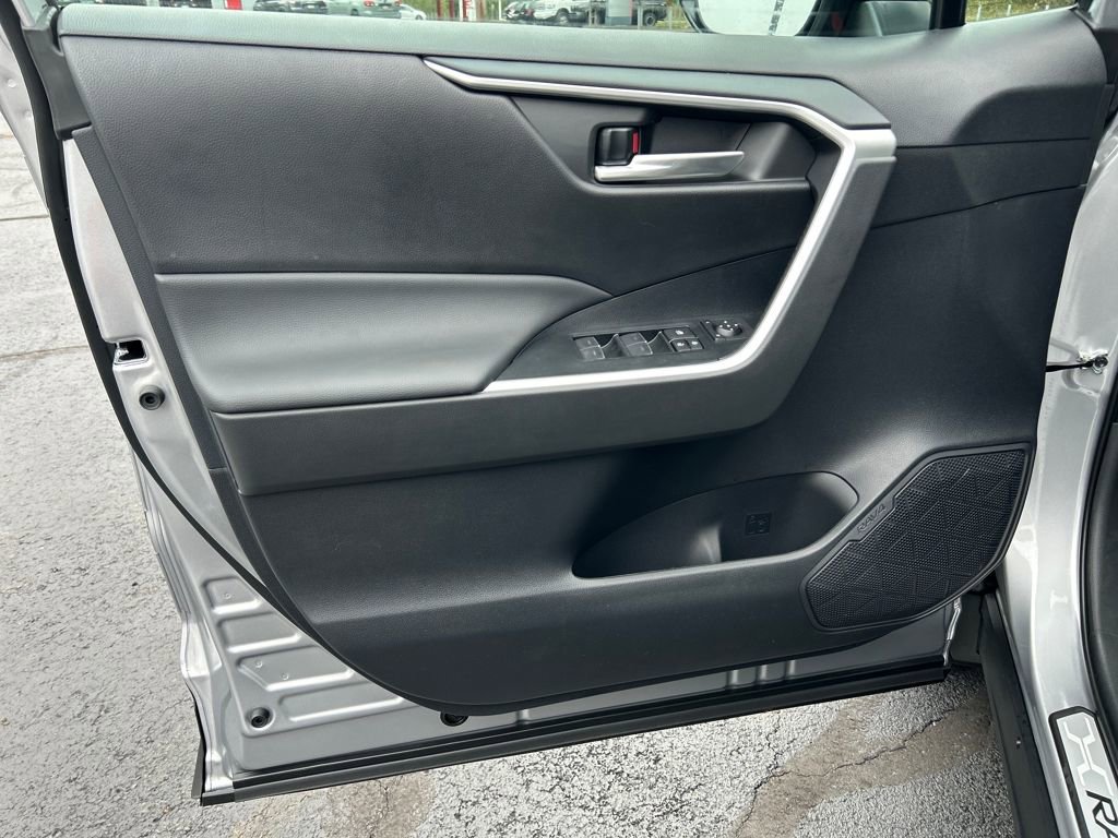 New 2025 Toyota RAV4 XLE image 18