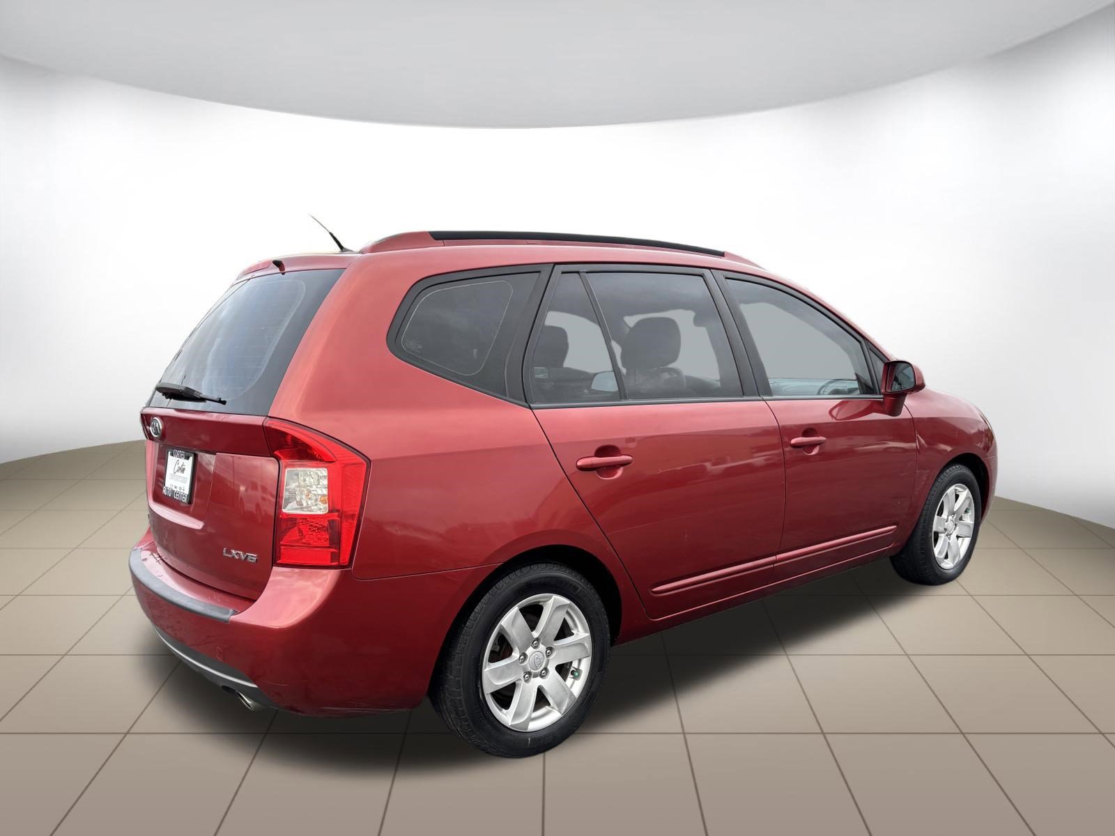 Used 2007 Kia Rondo LX w/ Convenience Pkg image 7