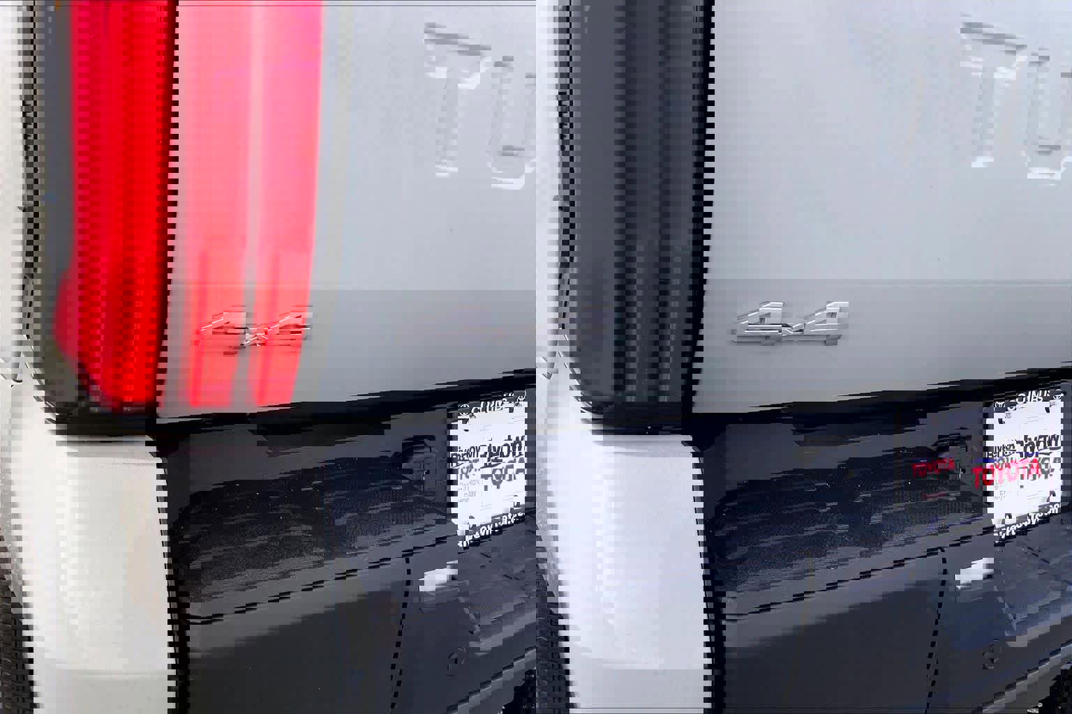 Used 2025 Toyota Tundra SR5 image 9