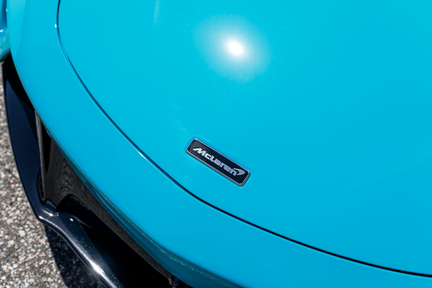 Used 2023 McLaren Artura RWD image 2