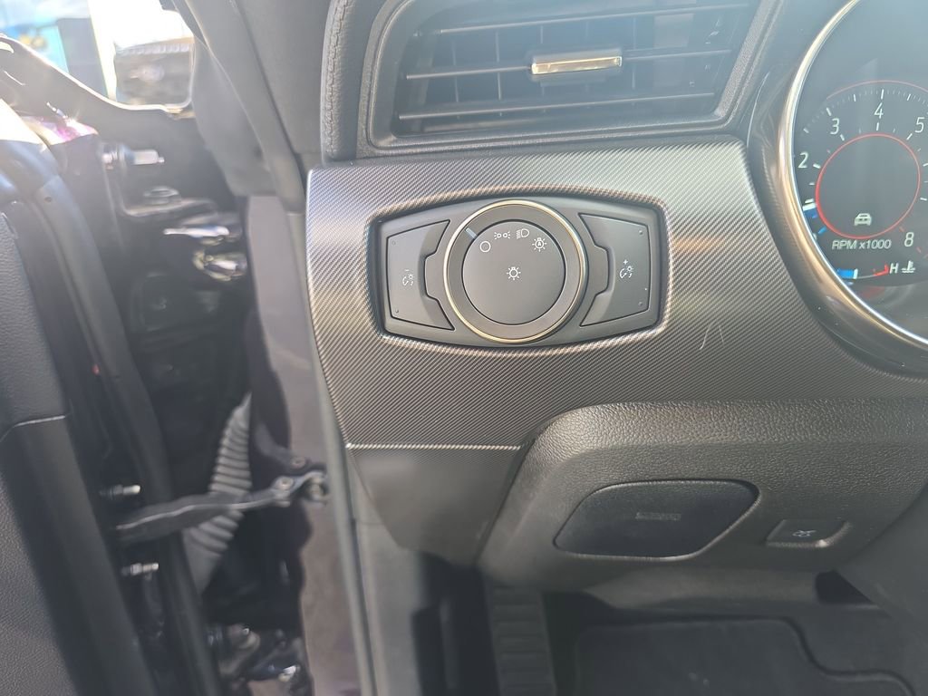 Used 2022 Ford Mustang Shelby GT500 w/ Technology Package image 25