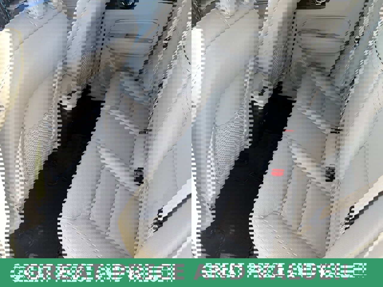 Used 2019 Volvo XC60 T5 Momentum image 31