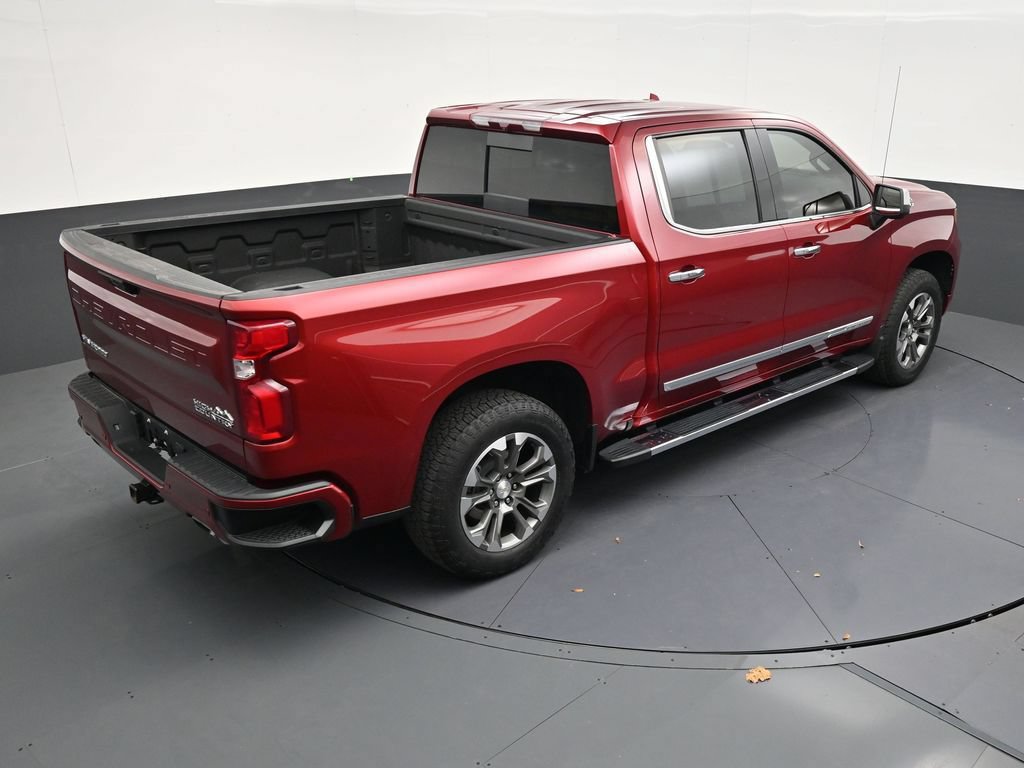 Used 2024 Chevrolet Silverado 1500 High Country w/ Z71 Off-Road Package AWD/4WD image 17