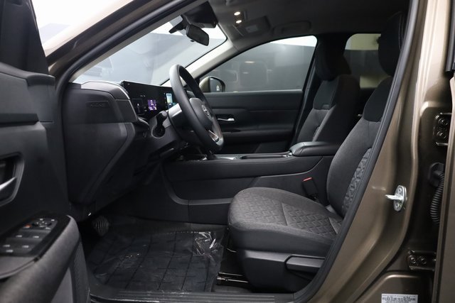 Used 2025 Nissan Kicks SV image 11