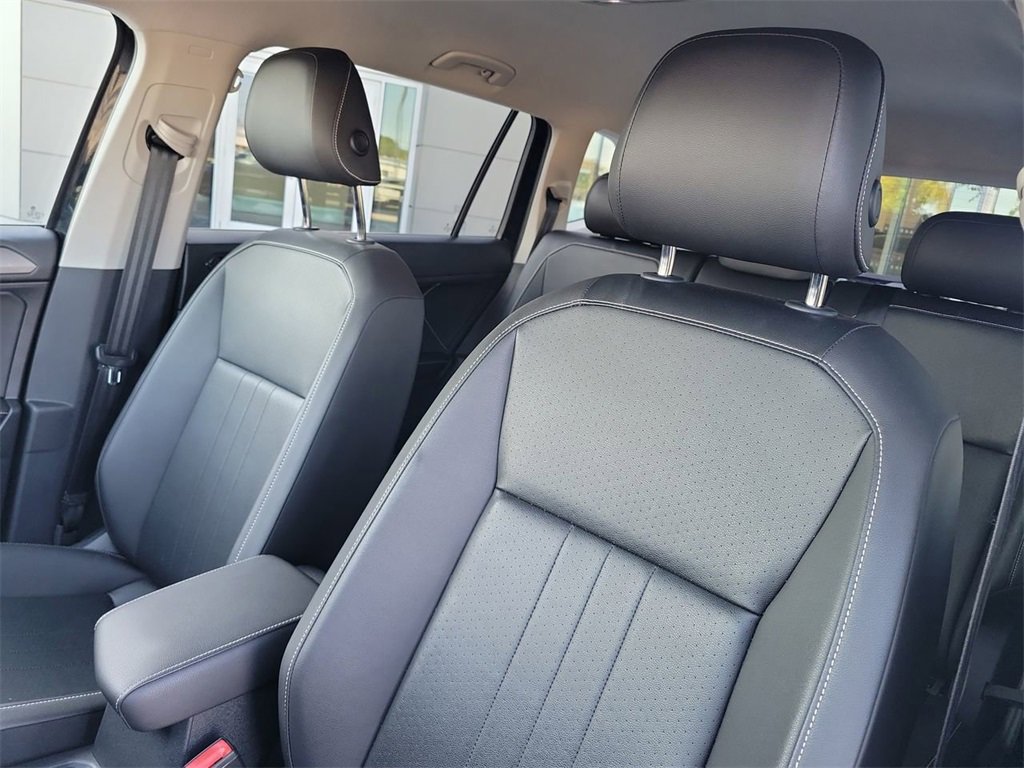 Used 2022 Volkswagen Tiguan SE image 26