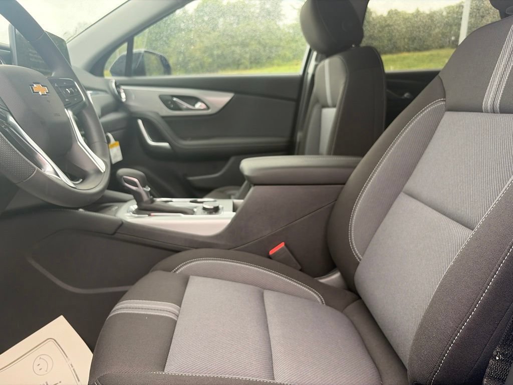 New 2026 Chevrolet Blazer LT w/ Convenience Package AWD/4WD image 14