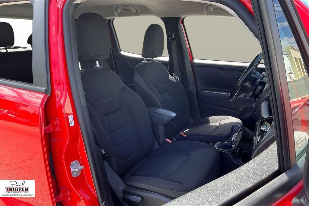 Used 2017 Jeep Renegade Altitude image 7