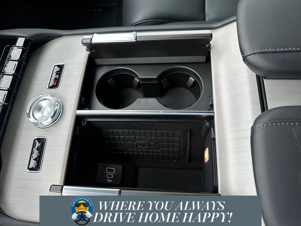 New 2025 Lincoln Navigator Reserve w/ Jet Appearance Package image 14