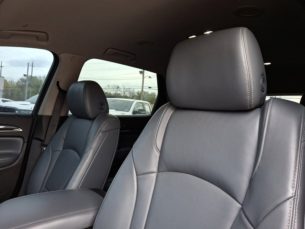 Used 2019 Buick Enclave Essence FWD image 22