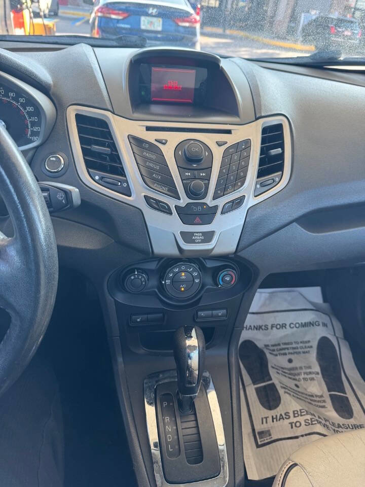 Used 2012 Ford Fiesta SEL image 12