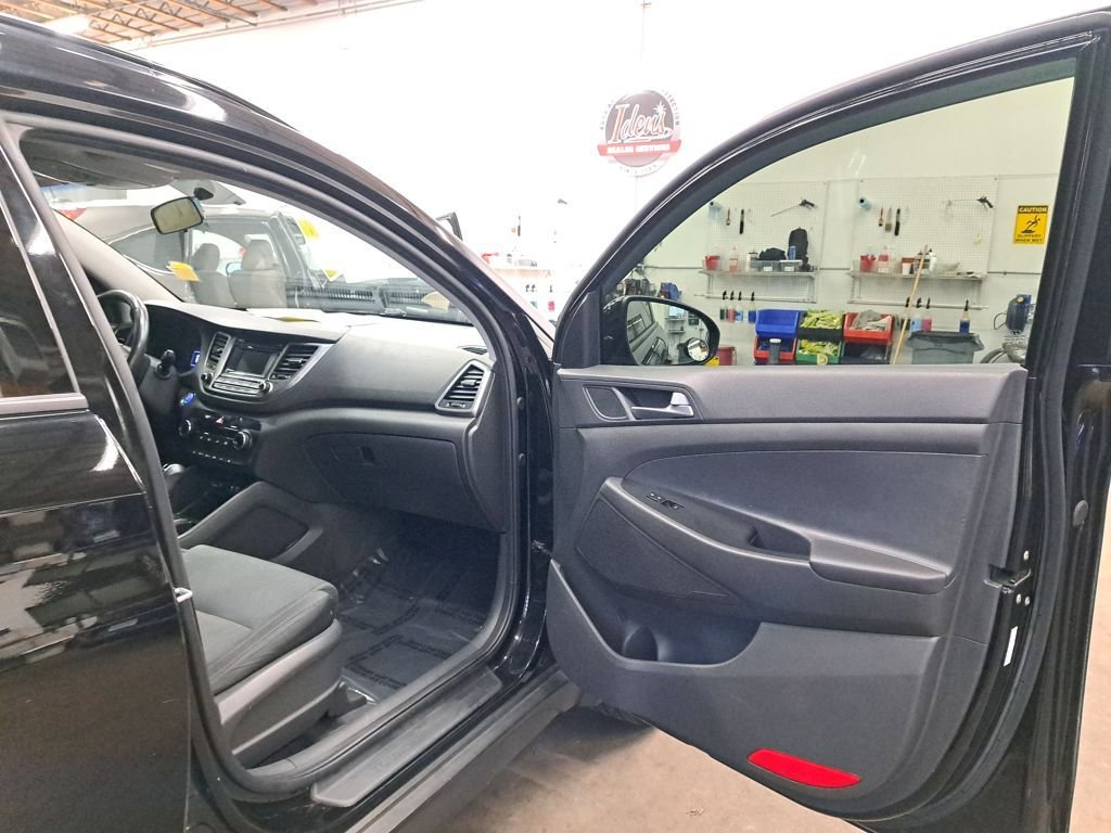 Used 2017 Hyundai Tucson Night image 16