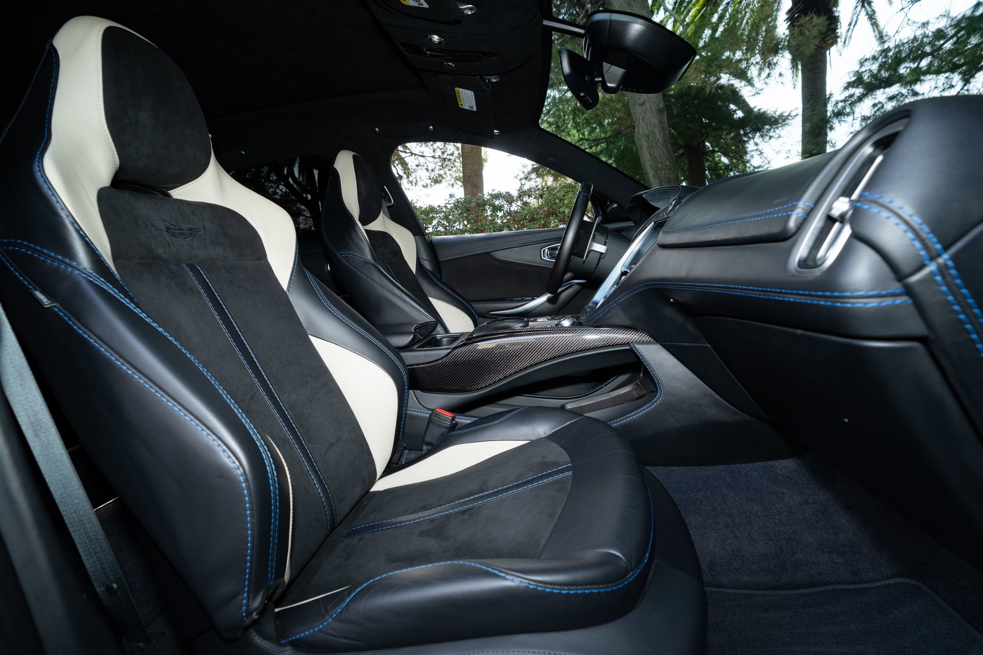 Used 2023 Aston Martin DBX 707 image 21