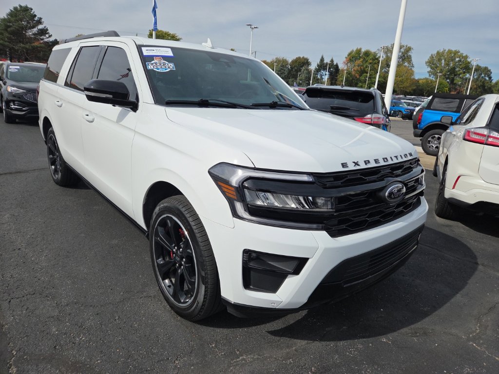 Certified 2024 Ford Expedition Max Limited AWD/4WD image 3