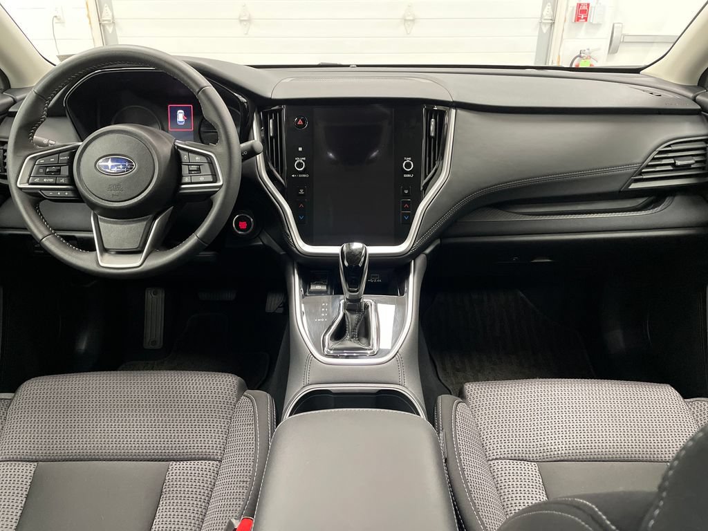Used 2025 Subaru Outback Premium AWD/4WD image 14