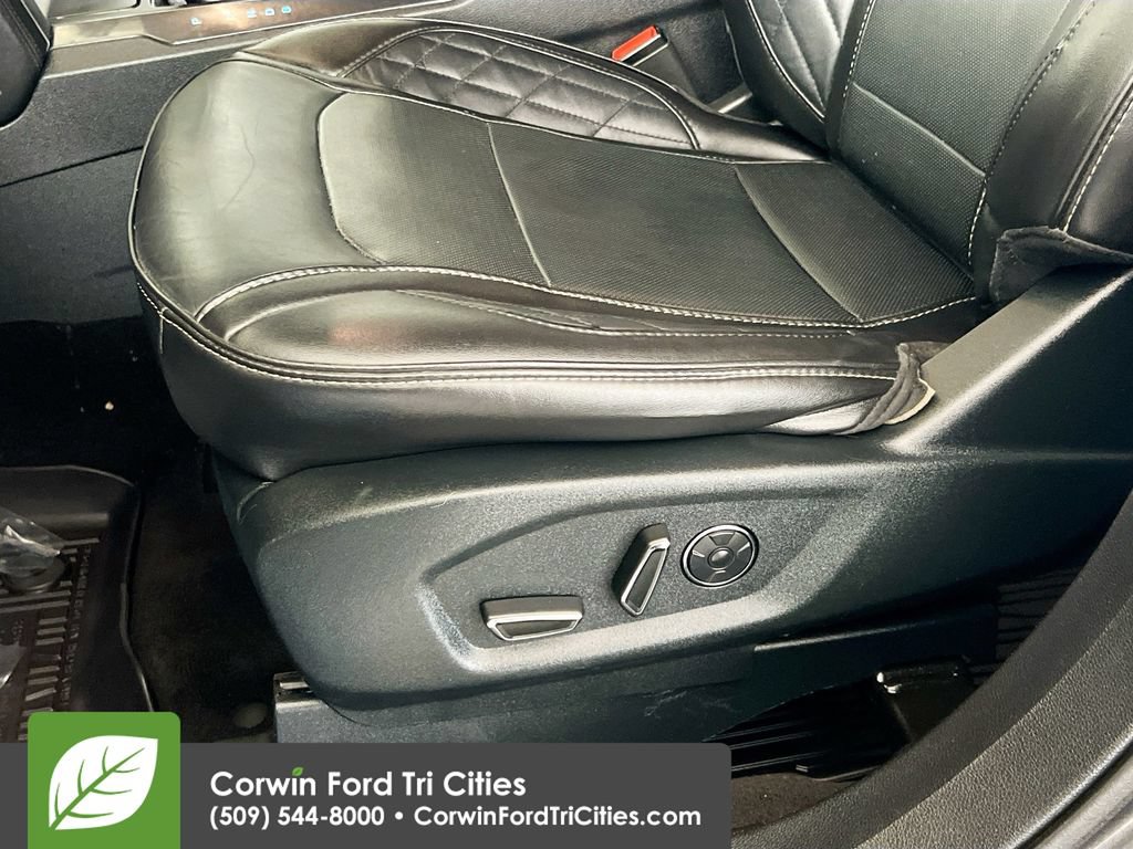 Used 2018 Ford Explorer Platinum AWD/4WD image 24